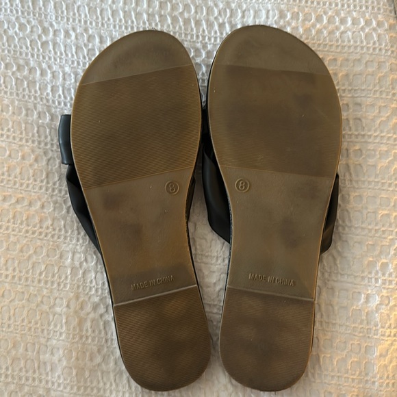 Black Gap slip on sandals size 8 - Picture 3 of 3